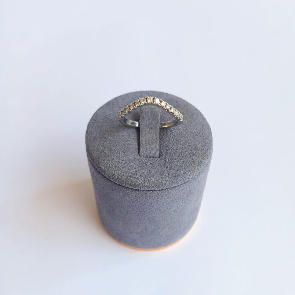 White Gold 6-Claw Diamond Solitaire & Curved Wedding Band Set