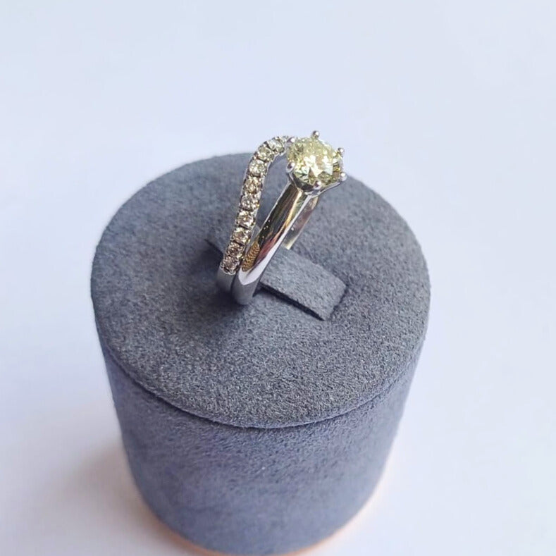 White Gold 6-Claw Diamond Solitaire & Curved Wedding Band Set