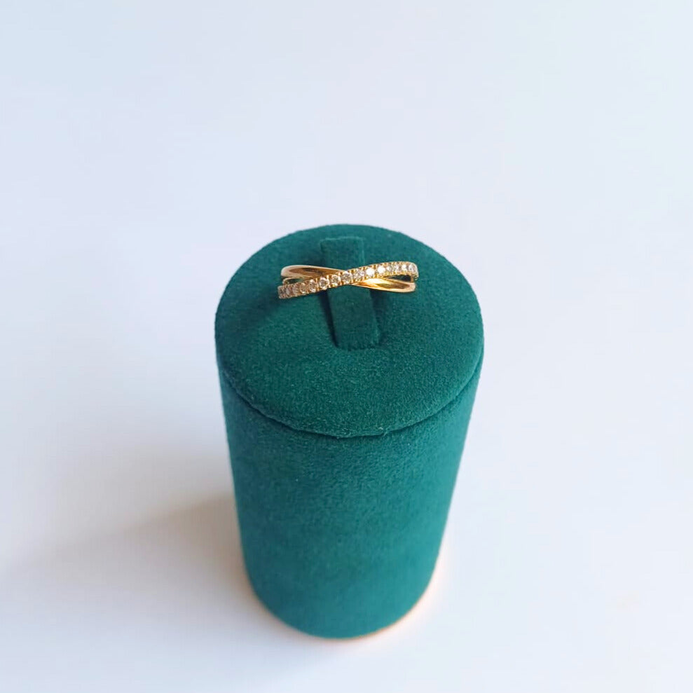 Yellow Gold & Diamond Twist Ring