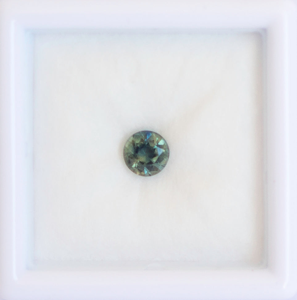 0.44ct Peacock Sapphire