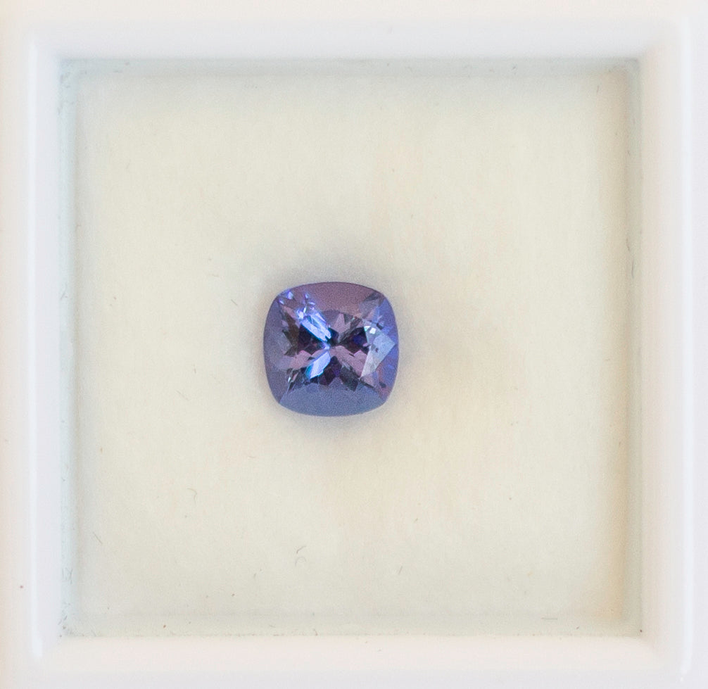 0.85ct Tanzanites