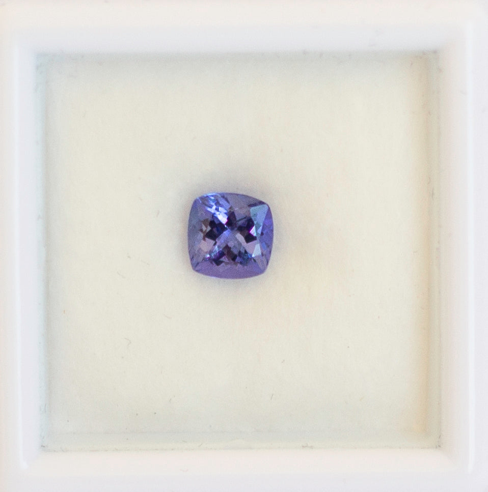0.79ct Tanzanites